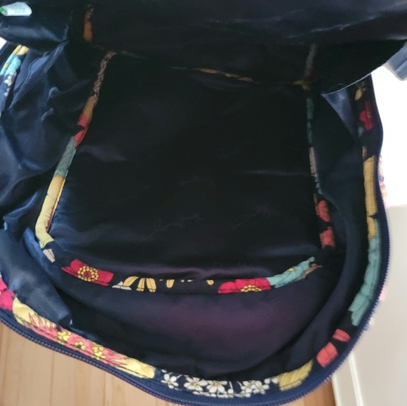 COPY - Vera Bradley Laptop Backpack Floral pattern - Picture 5 of 7
